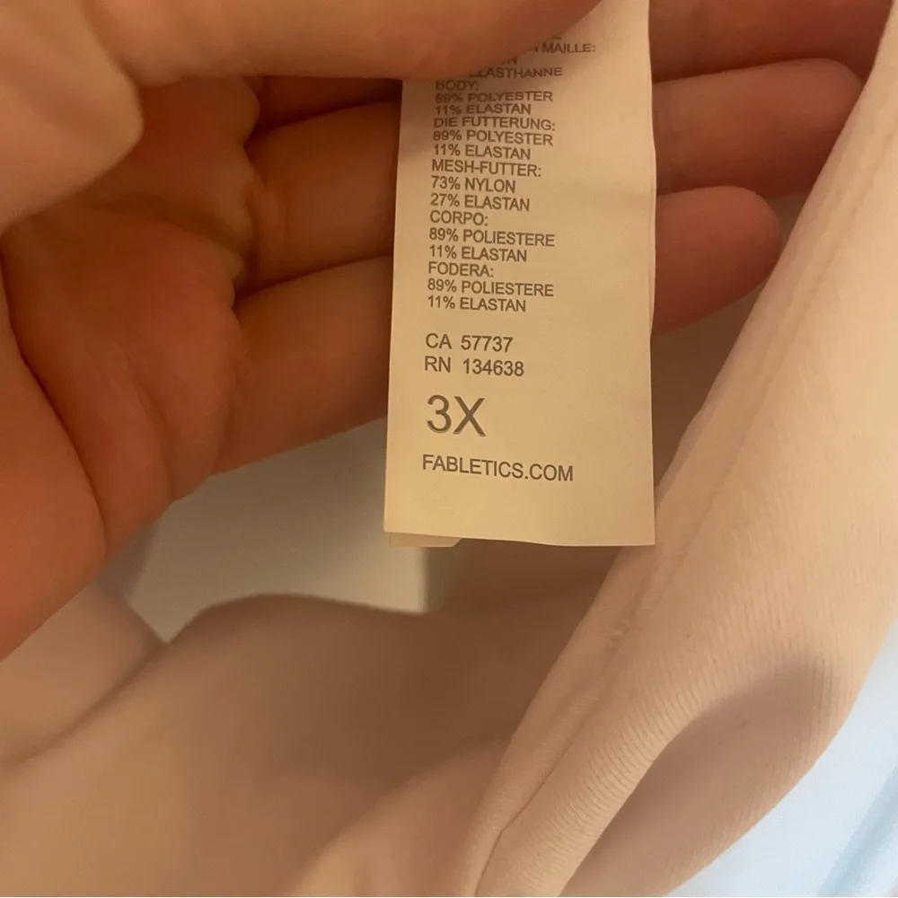 Fabletics Oasis Twist Sports Bra in White - Picture 8 of 8